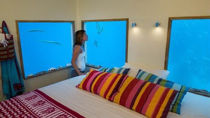 Manta Resort là khu nghỉ dưỡng cao cấp, phòng ốc sang trọng, gần gũi với thiên nhiên. Khu nghỉ dưỡng tọa lạc trên hòn đảo xinh đẹp Pemba, thuộc quần đảo Zanzibar, quốc gia Tây Phi Tanzania.